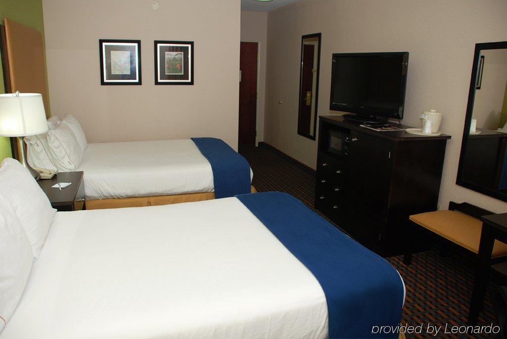 Comfort Inn & Suites Asheboro Exterior photo